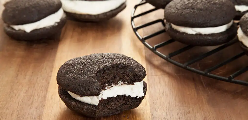 Almond and Chocolate Whoopie Pies